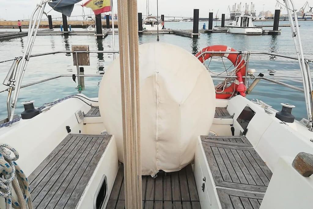 Boat-Apartamento Flotante Cadiz.. La Juanita Arroyo Экстерьер фото