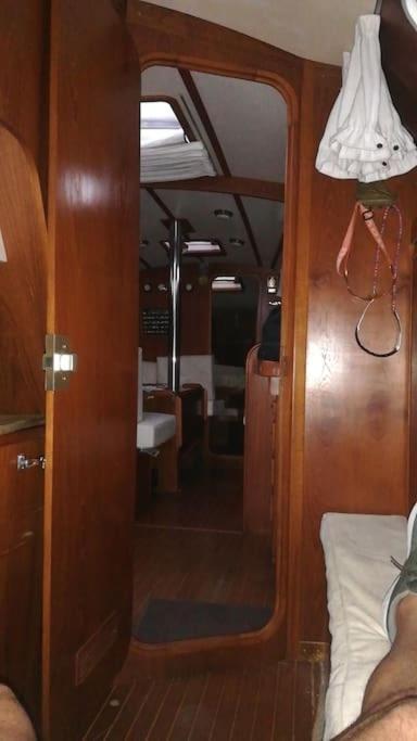 Boat-Apartamento Flotante Cadiz.. La Juanita Arroyo Экстерьер фото