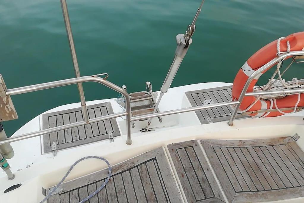 Boat-Apartamento Flotante Cadiz.. La Juanita Arroyo Экстерьер фото